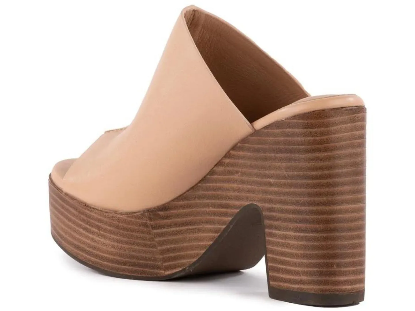 Seychelles: Invigorated Leather in Vacchetta